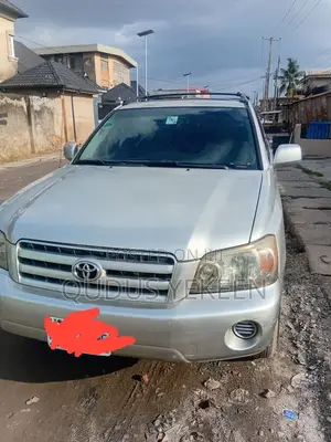 Toyota Highlander 2005 Gray