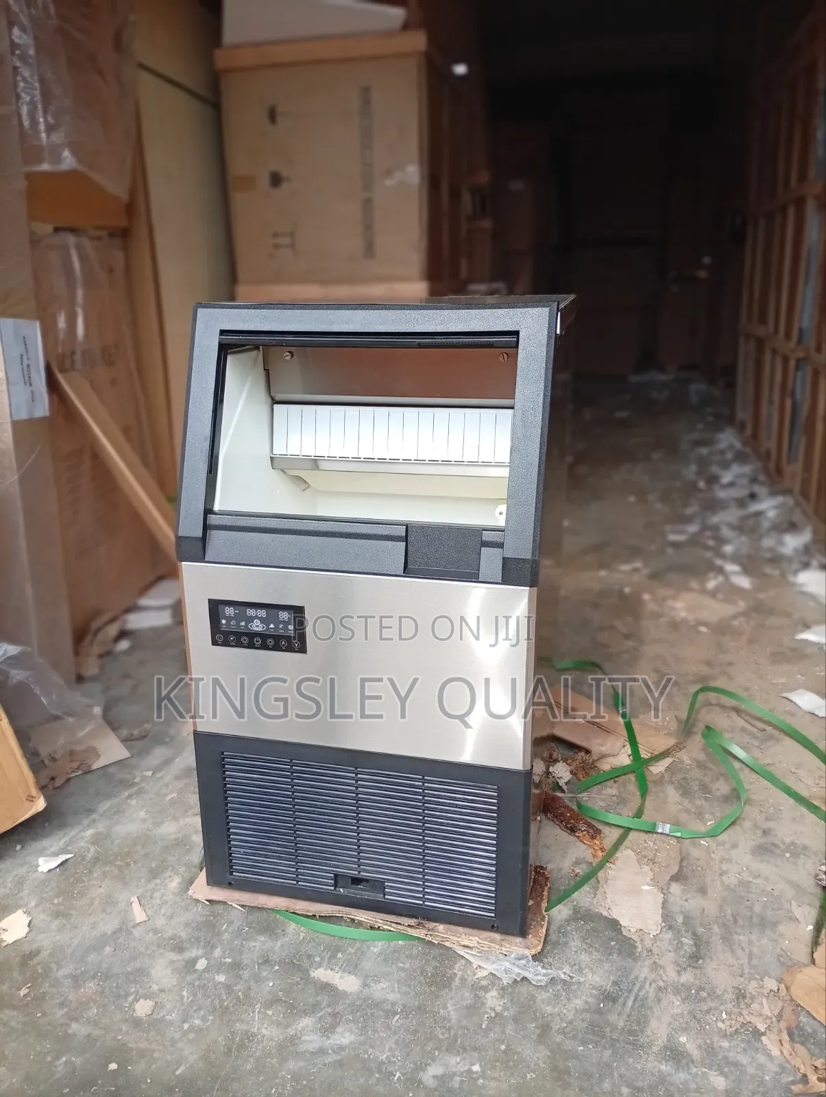 Ice Cube Machine