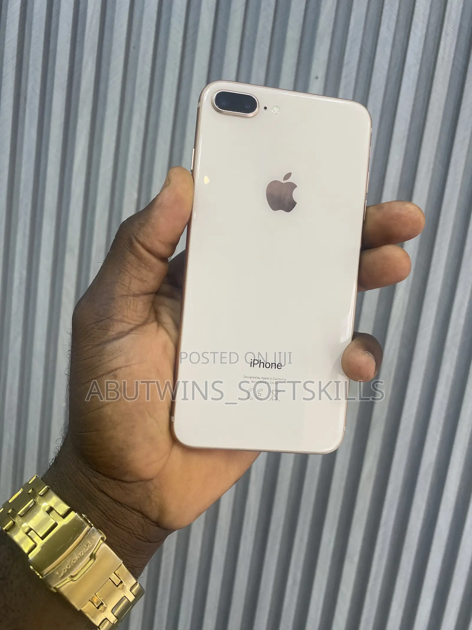 Apple iPhone 8 Plus 64 GB Gold