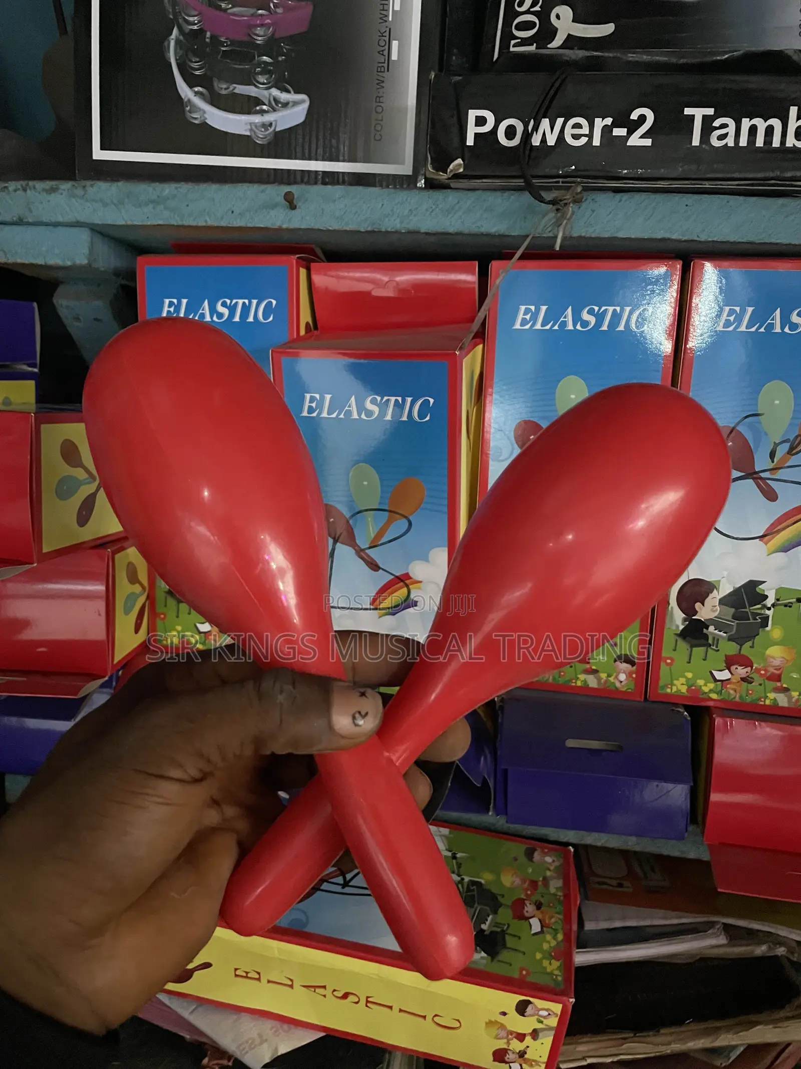 Plastic Maracas 2 in 1 Is a Dual-Purpose Handheld