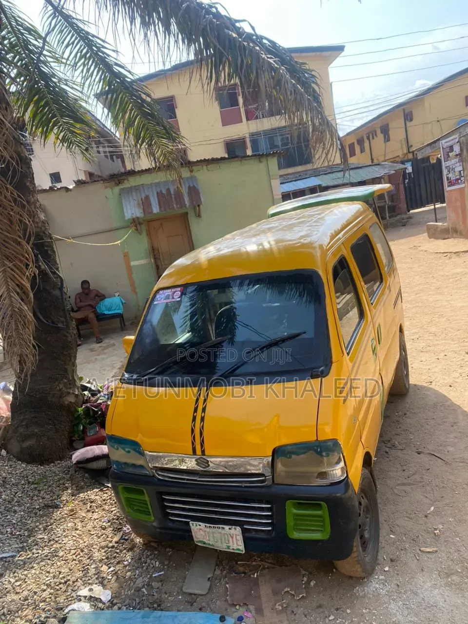 Suzuki APV Minibus 2010 Yellow