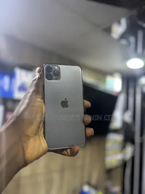 Apple iPhone 11 Pro Max 64 GB
