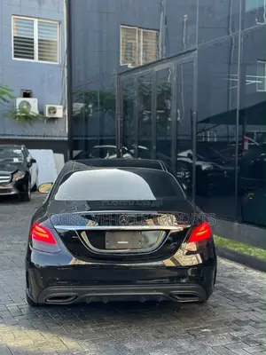 Mercedes-Benz C300 2020 Black