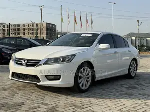 Honda Accord EX-L w/Navigation 4dr Sedan (2.4L 4cyl CVT) 2015 White