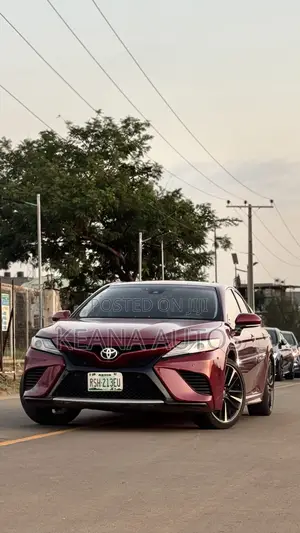 Toyota Camry XSE (2.5L 4cyl 8A) 2019 Maroon