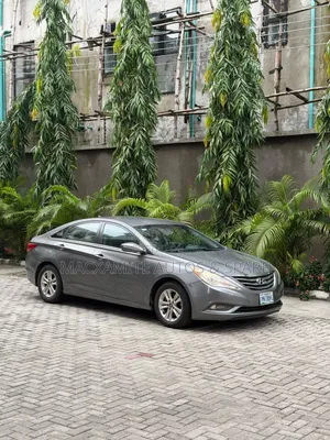 Hyundai Sonata SE Sedan FWD (2.4L 4cyl 6A) 2013 Gray