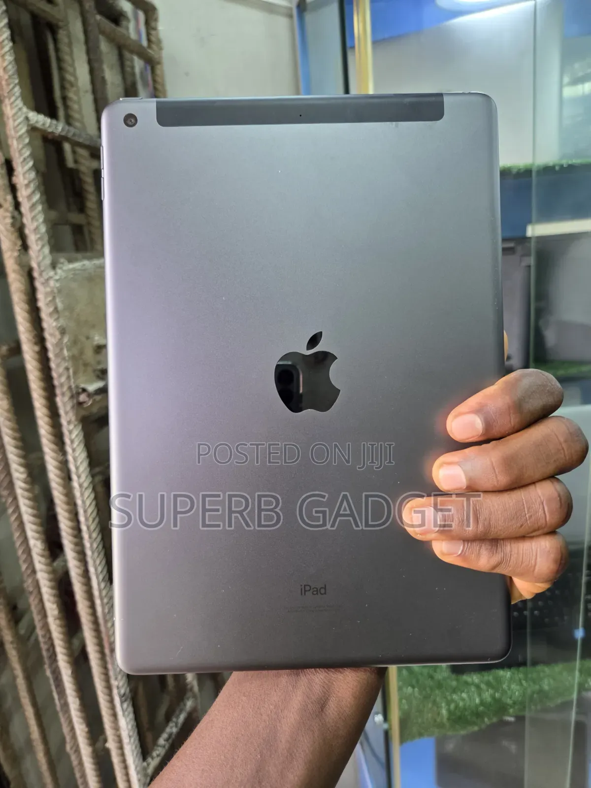 Apple iPad 10.2 (2021) 64 GB Black