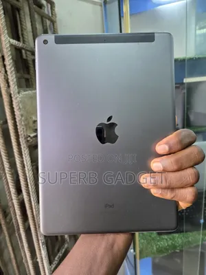 Apple iPad 10.2 (2021) 64 GB Black
