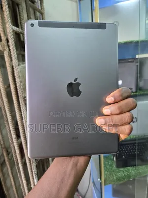 Apple iPad 10.2 (2021) 64 GB Black