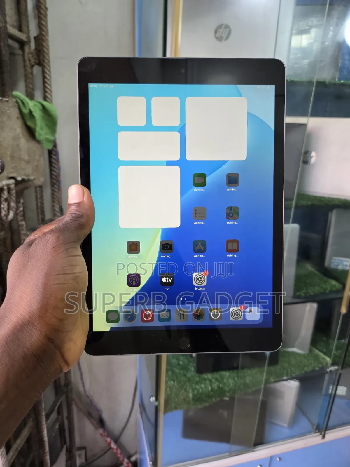 Apple iPad 10.2 (2021) 64 GB Black