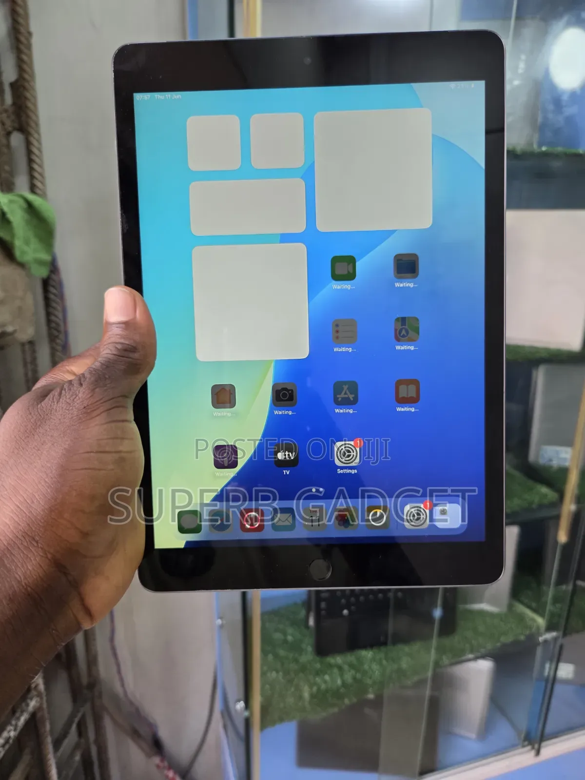 Apple iPad 10.2 (2021) 64 GB Black