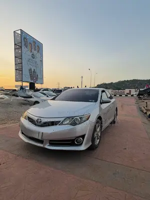 Toyota Camry 2014 Silver