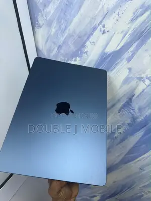 Laptop Apple MacBook Air 2024 M3 24GB Apple M3 SSD 512GB