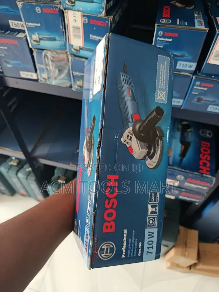 Bosch GWS 700 Angle Grinder 41⁄2" (115mm) – 700w Heavy Duty
