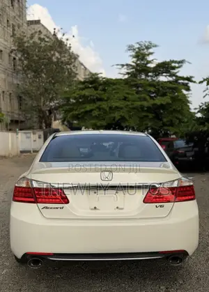 Honda Accord EX-L V-6 4dr Sedan w/Navigation (3.5L 6cyl 6A) 2014 White
