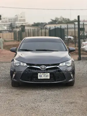 Toyota Camry 2016 Gray