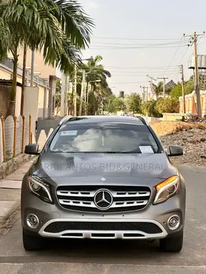 Mercedes-Benz GLA 250 2016 Gray