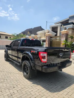 Ford F-150 2022 Black