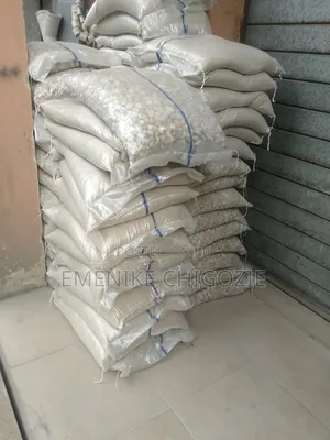 Gravel/ Stones