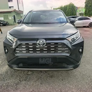 Toyota RAV4 2025 Gray