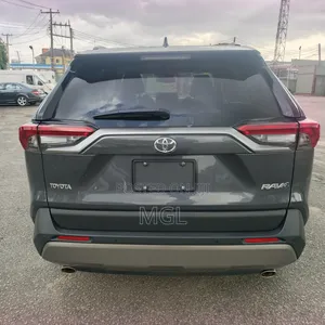 Toyota RAV4 2025 Gray