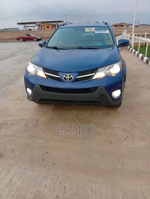 Toyota RAV4 2015 Blue