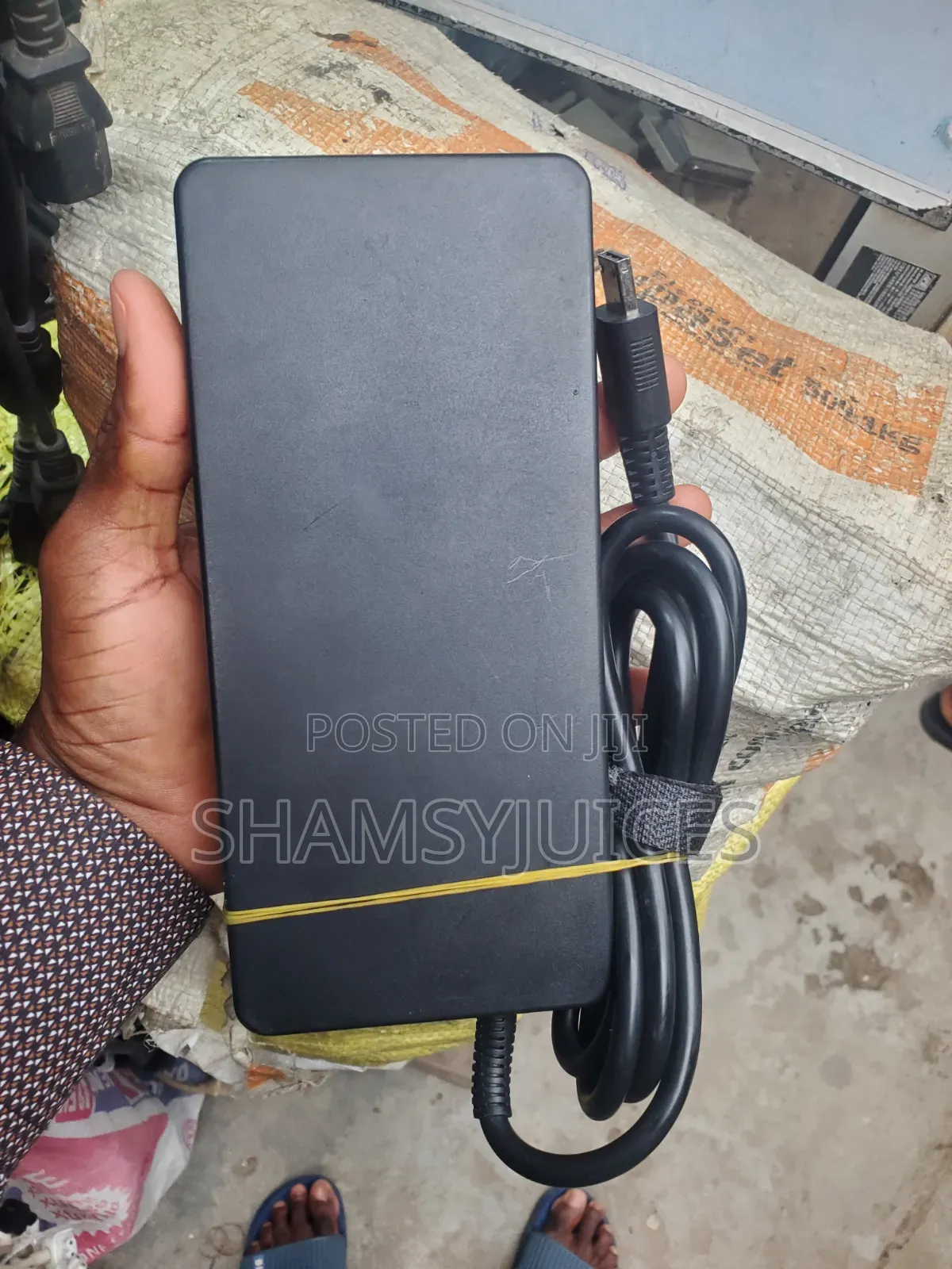 Msi Charger 330watts