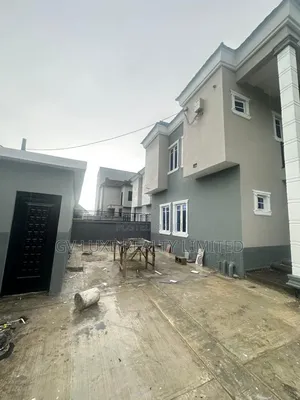 Mini Flat in Lekki Scheme for rent