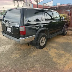 Toyota 4-Runner 2000 Black