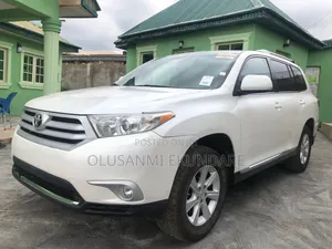 Toyota Highlander Limited 2011 White