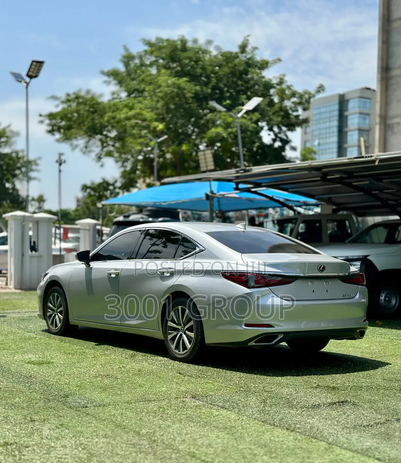 Lexus ES 2019 Silver