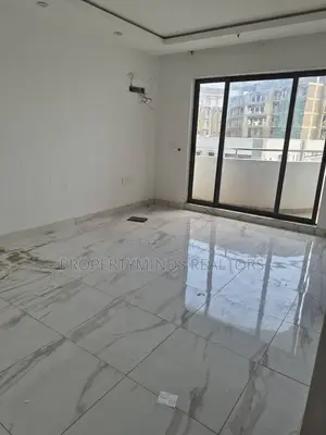 2bdrm Apartment in Perinwinkle, Lekki Phase 1 for rent