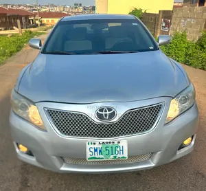 Toyota Camry LE 4dr Sedan (2.5L 4cyl 6AM) 2010 Silver