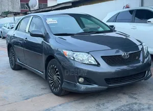 Toyota Corolla 2011 Green