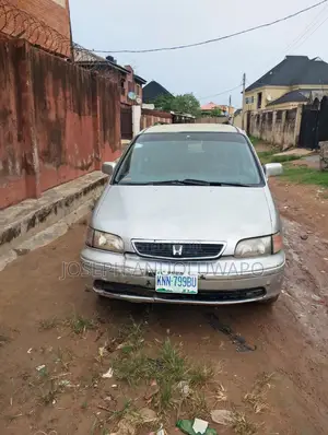 Honda Shuttle 2.3 2000 Silver