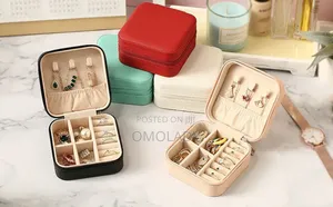 Square Jewelry Box With Zip