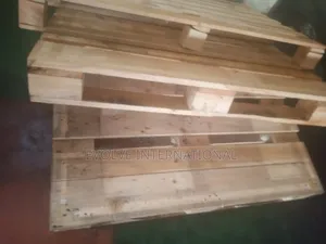 Six. Parks Wooden Pallets