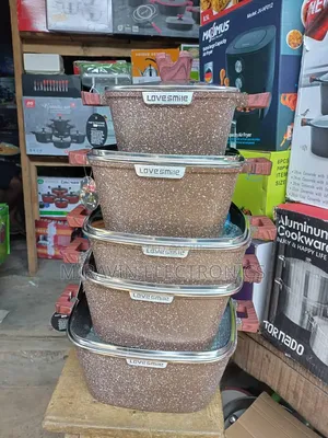 The Lovesmile Square Shaped Pot