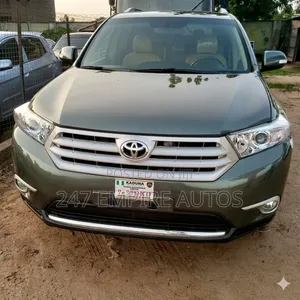 Toyota Highlander V6 2009 Green