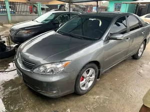 Toyota Camry 2004 Gray