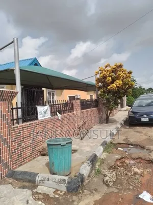 3bdrm Bungalow in Diamond Estate, Idimu for sale