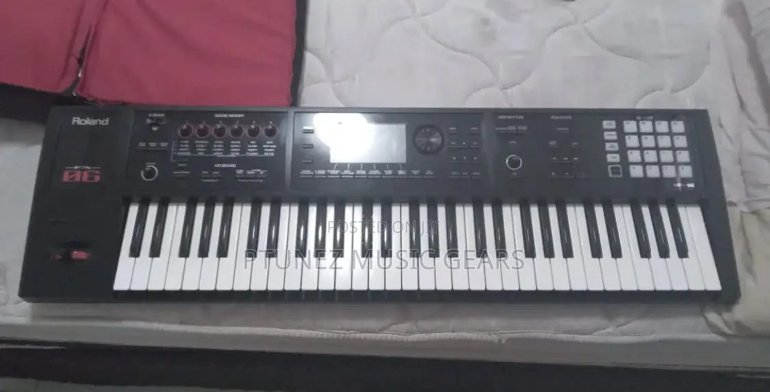 Roland Fa06