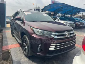 Toyota Highlander 2019 Red