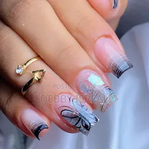Press-on Nails