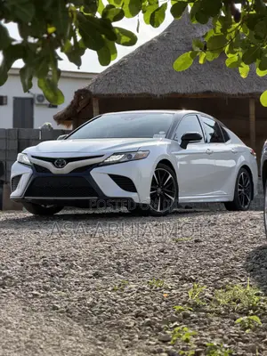 Toyota Camry 2019 White
