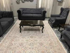 Neatly Used Parlour Chairs – Set of 4