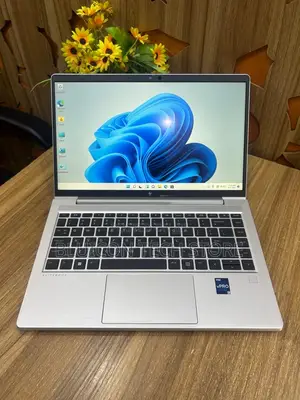 Laptop HP EliteBook 640 G10 16GB Intel Core i7 SSD 512GB
