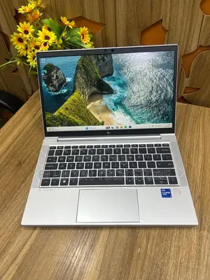 Laptop HP EliteBook 830 G8 16GB Intel Core i7 SSD 512GB