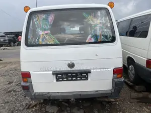 Volkswagen Transporter 2004 White