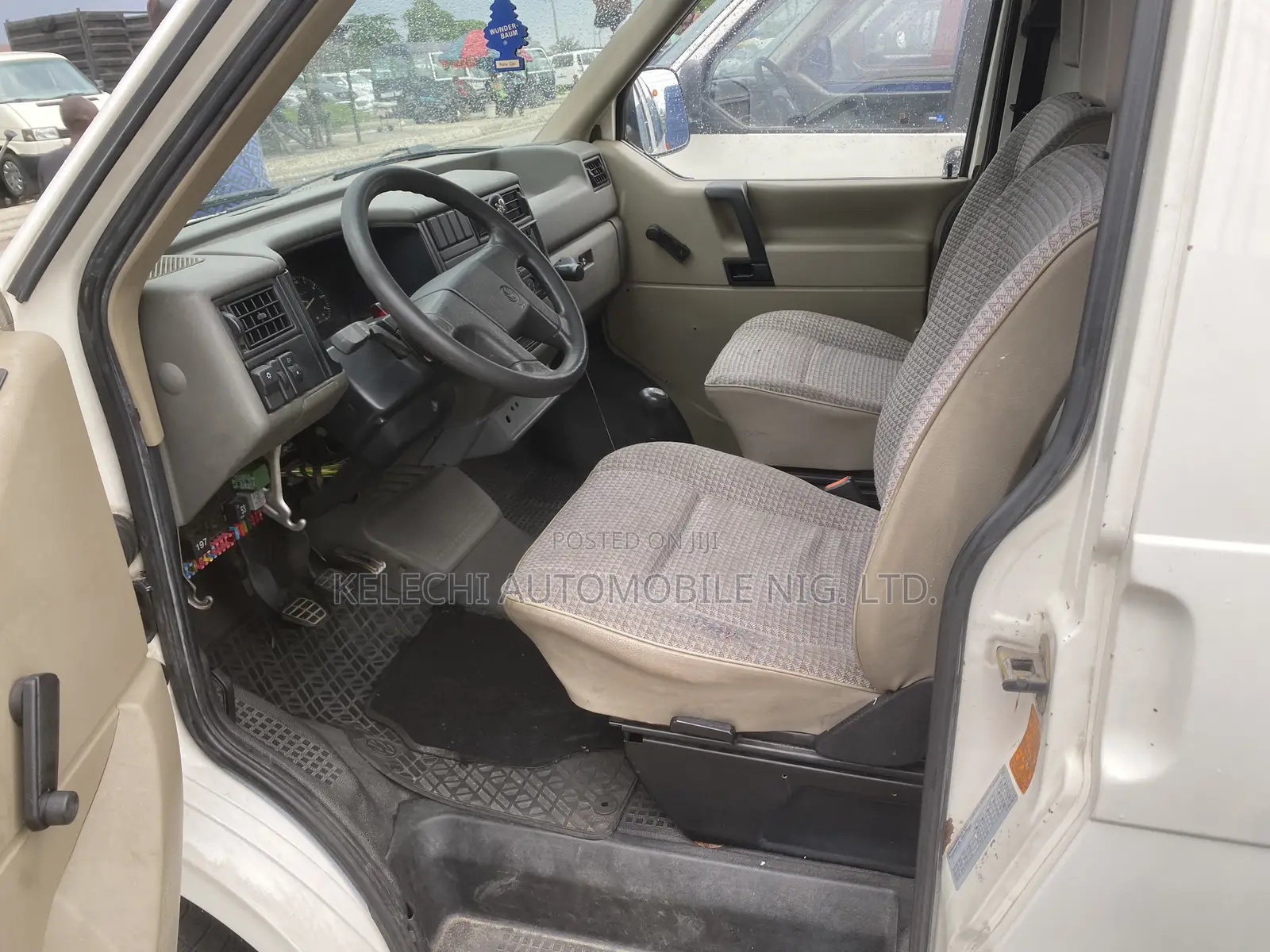 Volkswagen Transporter 2004 White